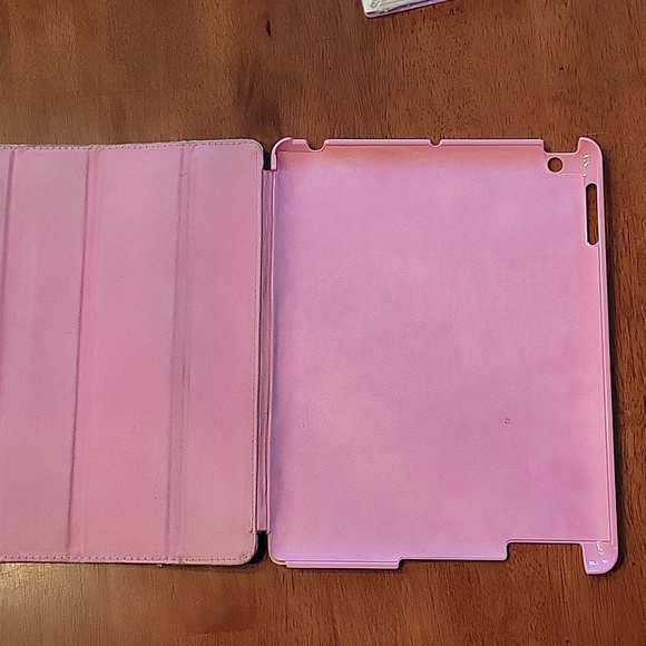 Lilly Pulitzer ipad case with stand - Picture 4 of 4